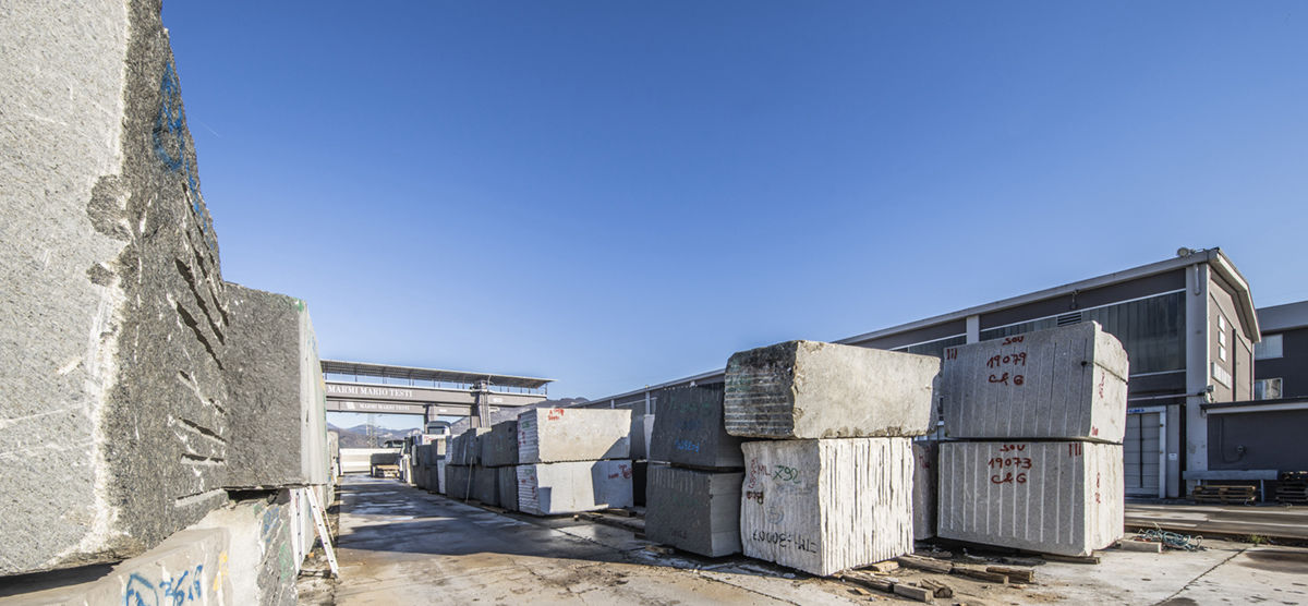 Warehouse and production headquarters